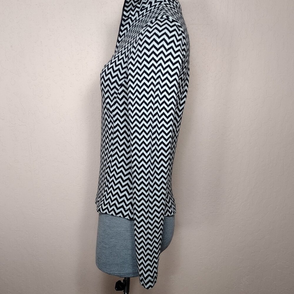 Black & White Long Sleeve Quarter Zip Mock Neck - Picture 9 of 16
